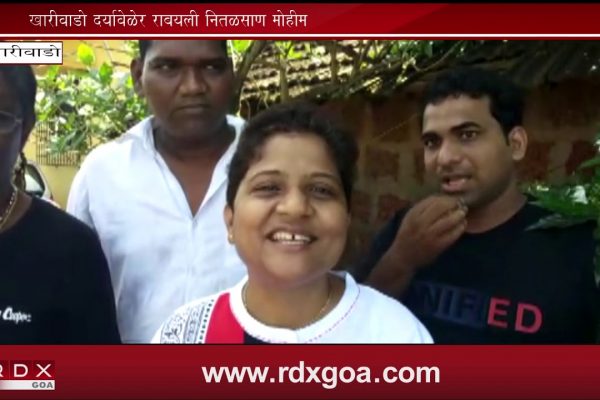 POLITICAL PARTIES UNITE WITH SUPPORTERS TO CLEAN KHAREWADO BEACH ON GANDHI JAYANTI