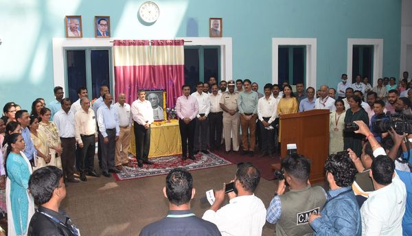 CM, Dr. Pramod Sawant paid floral tributes to Sardar VallabhBhai Patel ...