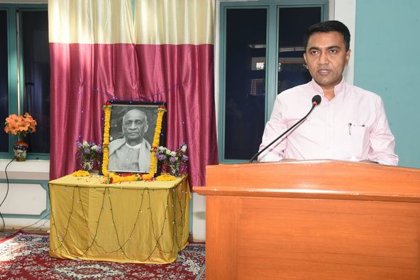 CM, Dr. Pramod Sawant paid floral tributes to Sardar VallabhBhai Patel ...