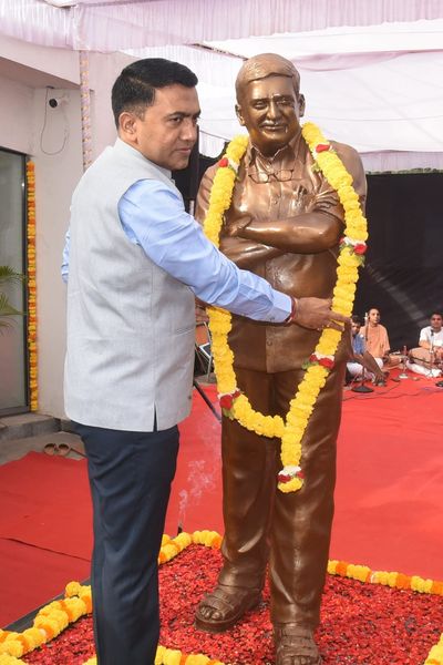 Chief Minister, Dr. Pramod Sawant alongwith Speaker, Chief Secretary ...