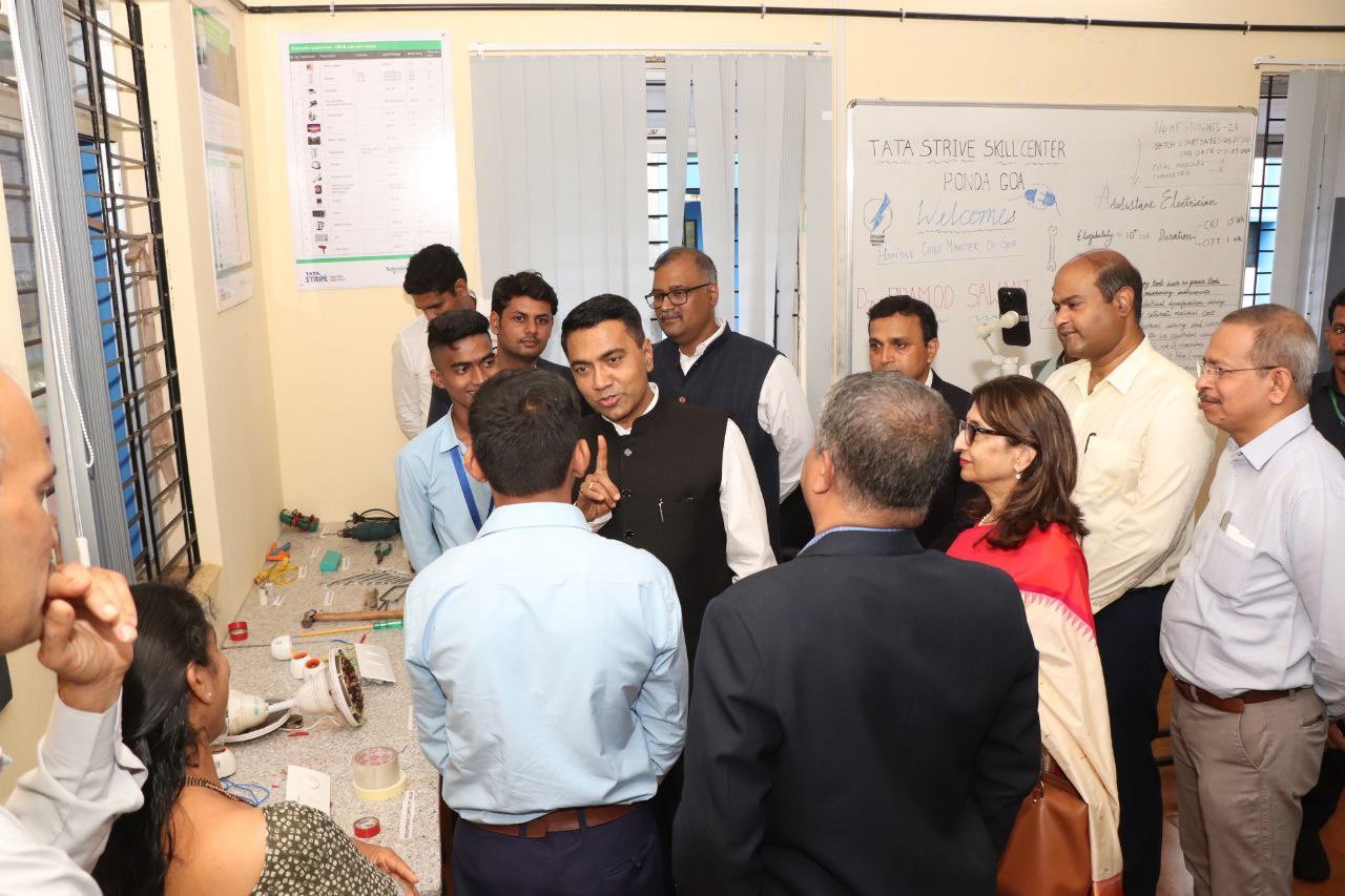 CM Dr Pramod Sawant Inaugurated the Tata STRIVE Skill centre at PES ...
